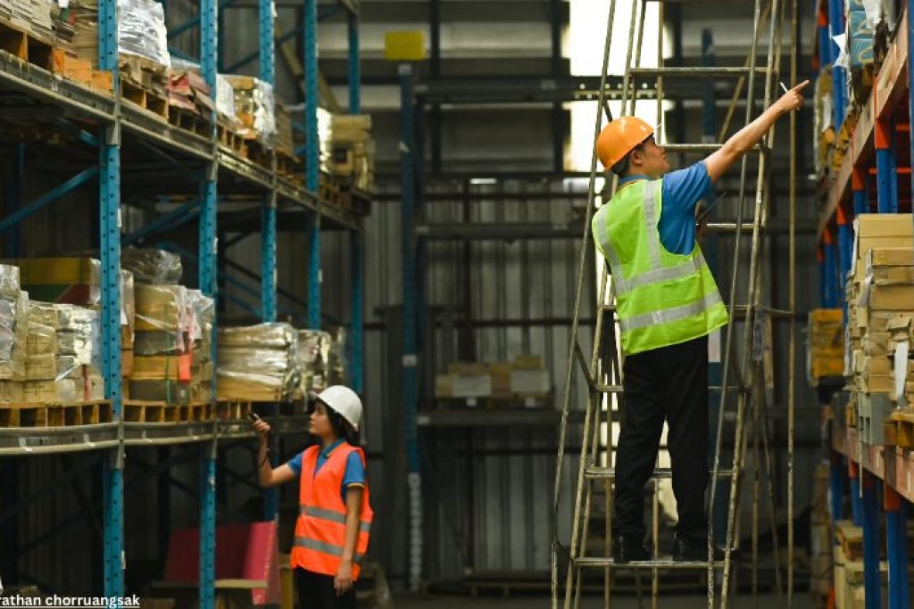 Implementing smart technologies for efficient warehouse management